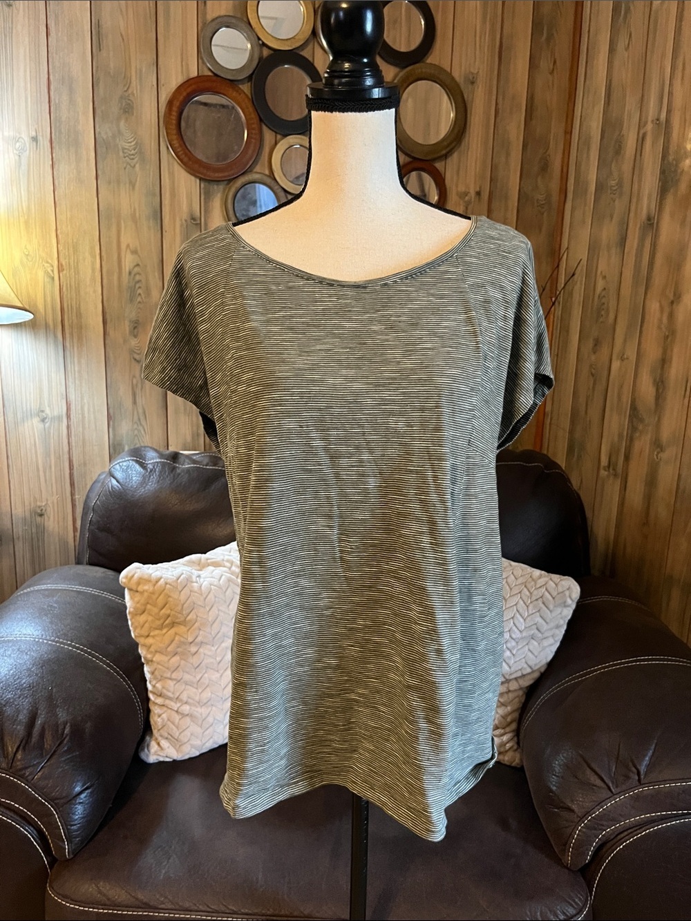J. Jill Olive Green Scoop Neck Short Sleeve Top Cotton Casual Relaxed - Picture 1 of 8
